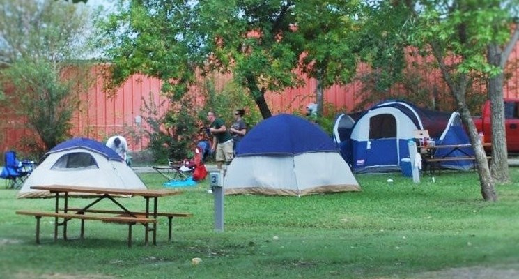 Tent Site,  Water/Electric, Grass Site Pad( TE / WE/)
These Family sites are level and shaded, and located near the restrooms and playground.