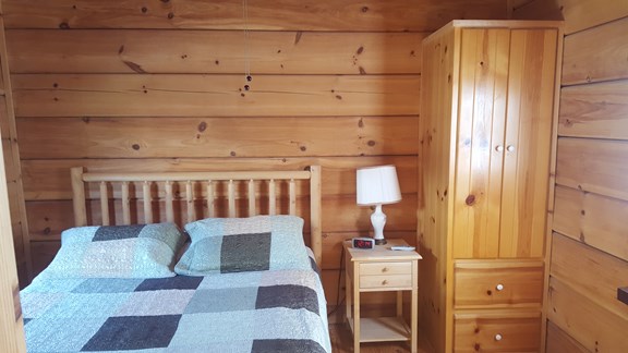 Deluxe cabin bedroom
