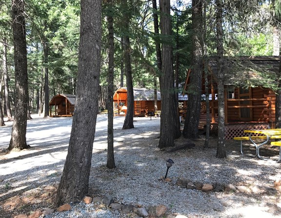 <b>?Enjoy your stay---spring--summer--fall-- in one of our cozy clean log cabins which includes heating and air conditioning</b>