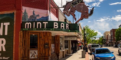 Experience the Top Bars and Restaurants in Sheridan, Wyoming